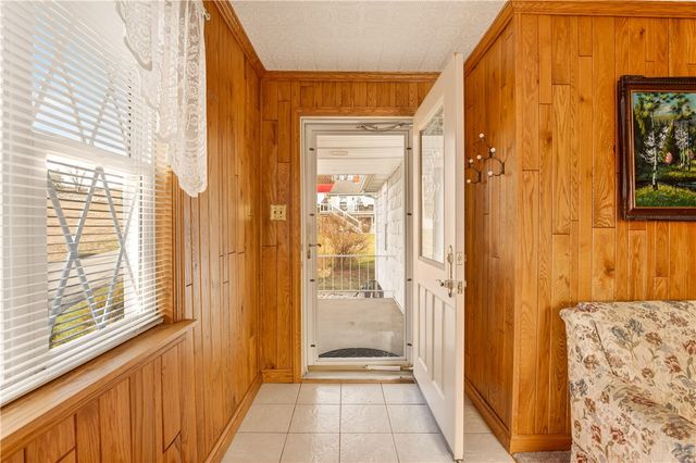 205 N Quarry St, Mt Pleasant Boro, PA 15666