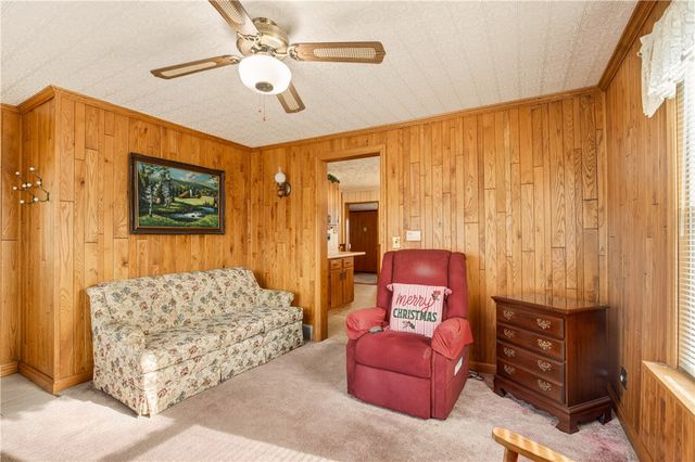 205 N Quarry St, Mt Pleasant Boro, PA 15666