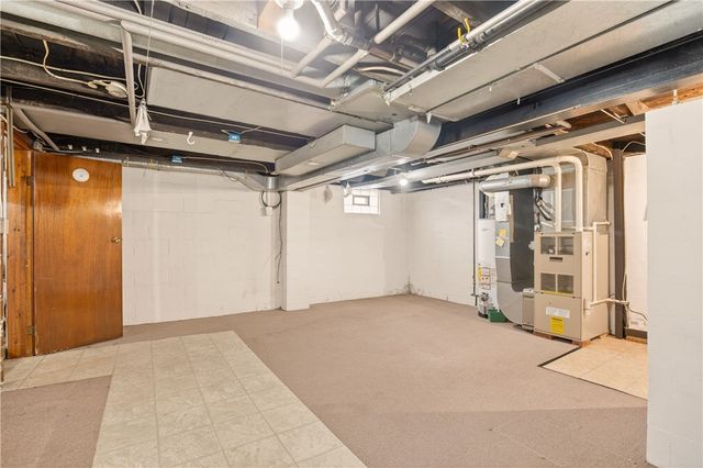 205 N Quarry St, Mt Pleasant Boro, PA 15666