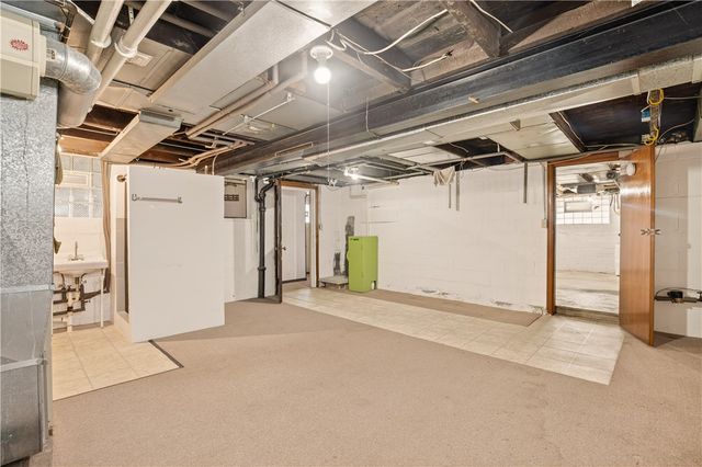 205 N Quarry St, Mt Pleasant Boro, PA 15666