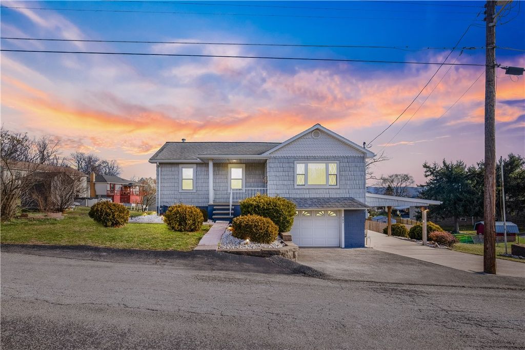 205 N Quarry St, Mt Pleasant Boro, PA 15666