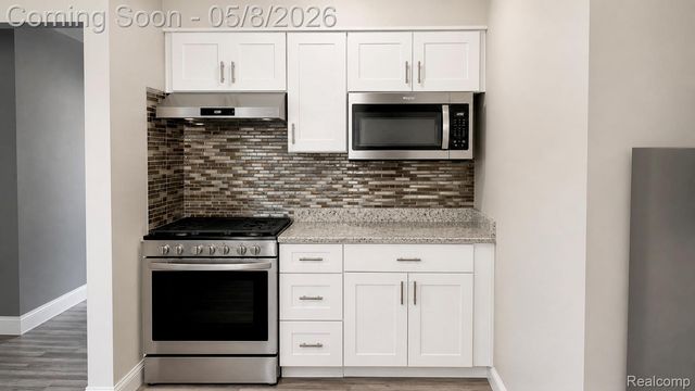 37542 Andrew Drive, Sterling Heights, MI 48312