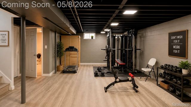 37542 Andrew Drive, Sterling Heights, MI 48312