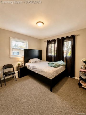 37542 Andrew Drive, Sterling Heights, MI 48312