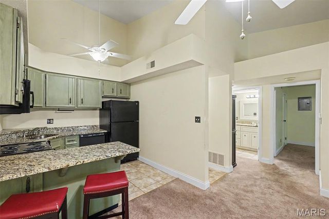 1410 Heritage Landing 305, St Charles, MO 63301