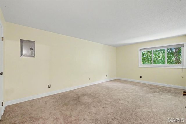 1410 Heritage Landing 305, St Charles, MO 63301