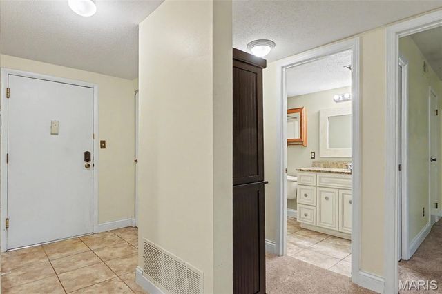 1410 Heritage Landing 305, St Charles, MO 63301