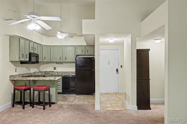 1410 Heritage Landing 305, St Charles, MO 63301
