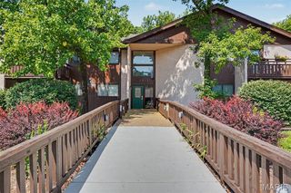 1410 Heritage Landing 305, St Charles, MO 63301