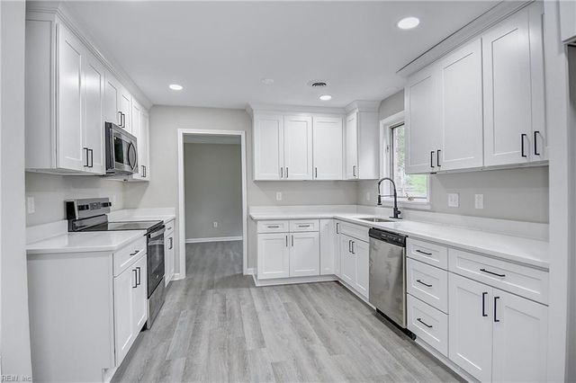 700 Hemlock CRES, Virginia Beach, VA 23464
