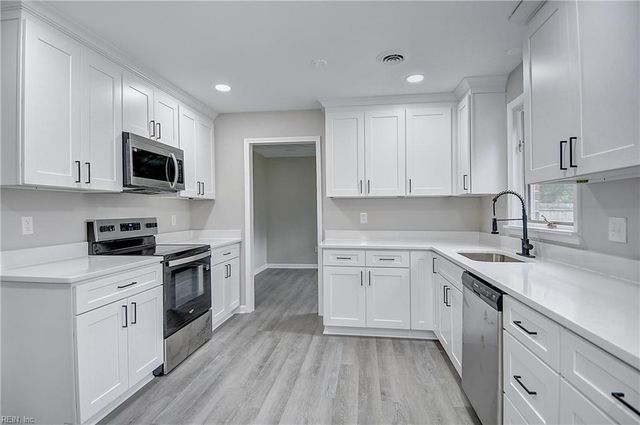 700 Hemlock CRES, Virginia Beach, VA 23464