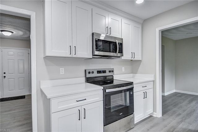 700 Hemlock CRES, Virginia Beach, VA 23464