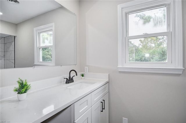 700 Hemlock CRES, Virginia Beach, VA 23464