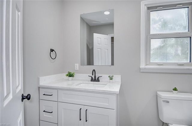 700 Hemlock CRES, Virginia Beach, VA 23464