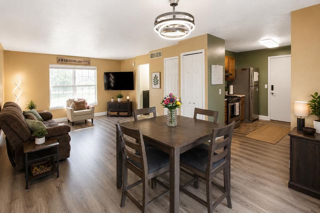204 Walnut Crossing Drive, Walkerton, IN 46574