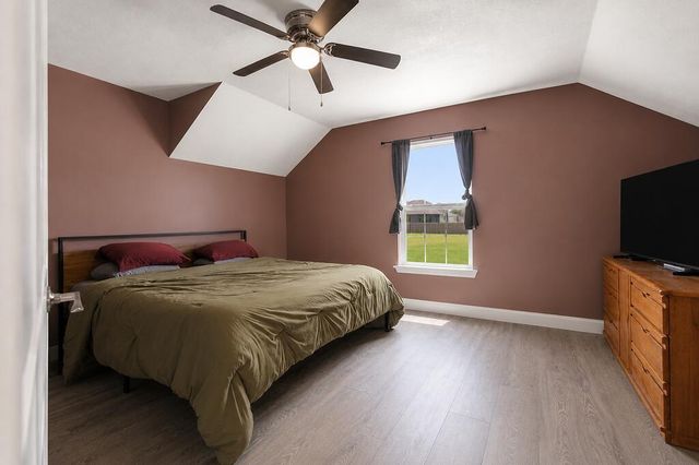 204 Walnut Crossing Drive, Walkerton, IN 46574