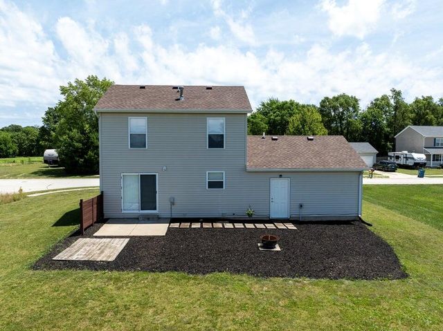204 Walnut Crossing Drive, Walkerton, IN 46574