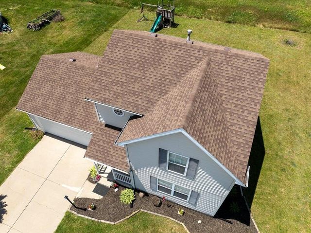 204 Walnut Crossing Drive, Walkerton, IN 46574