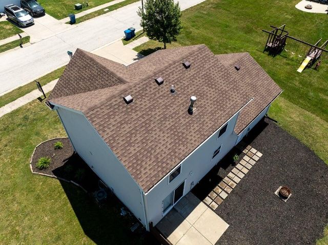204 Walnut Crossing Drive, Walkerton, IN 46574
