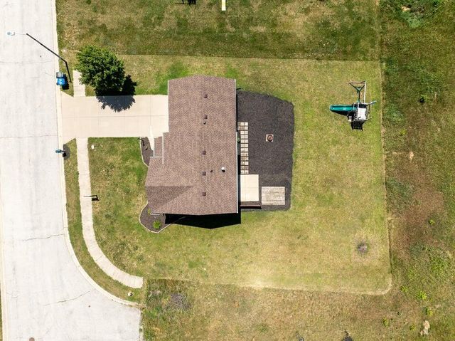204 Walnut Crossing Drive, Walkerton, IN 46574