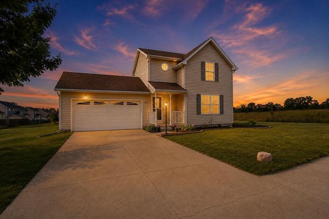 204 Walnut Crossing Drive, Walkerton, IN 46574