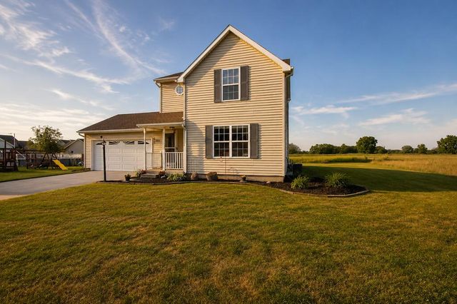 204 Walnut Crossing Drive, Walkerton, IN 46574