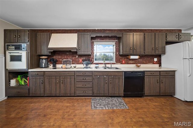 3329 Clemens Drive, St Charles, MO 63301