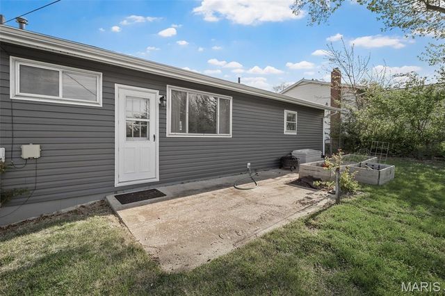 3329 Clemens Drive, St Charles, MO 63301