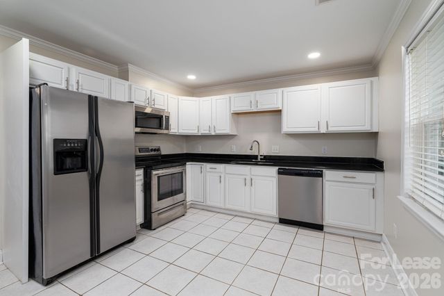 100 Cabell Way, Charlotte, NC 28211
