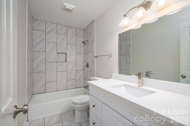 100 Cabell Way, Charlotte, NC 28211