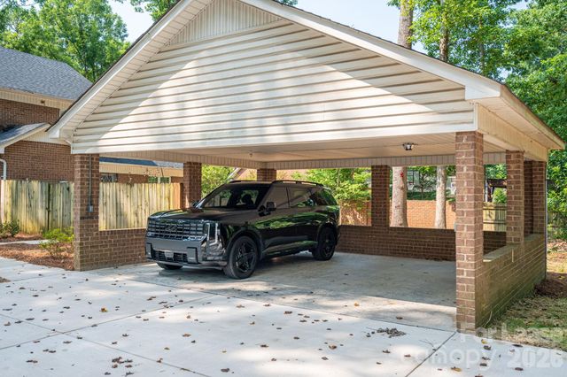 100 Cabell Way, Charlotte, NC 28211