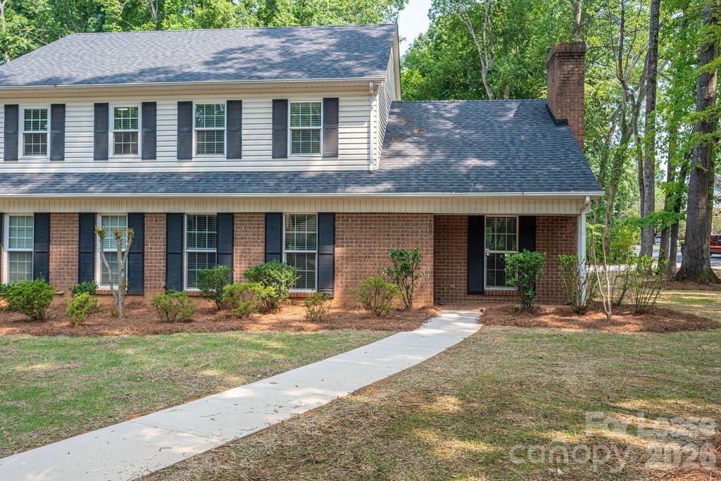 100 Cabell Way, Charlotte, NC 28211