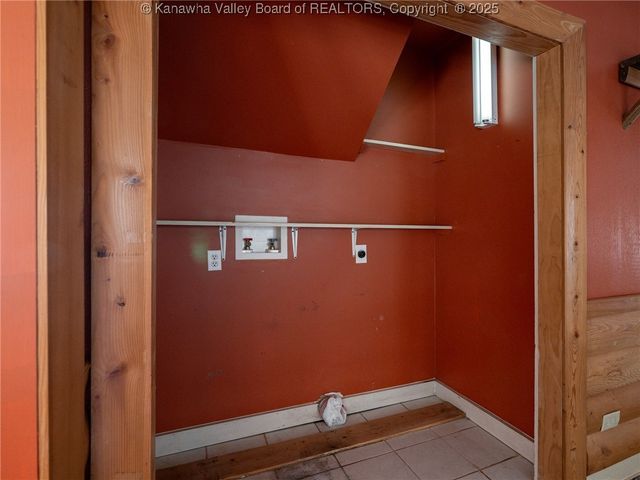 6444 Starlight Drive, Charleston, WV 25312