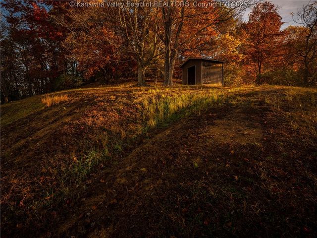 6444 Starlight Drive, Charleston, WV 25312