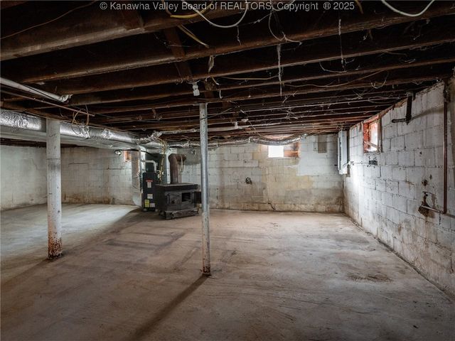 6444 Starlight Drive, Charleston, WV 25312