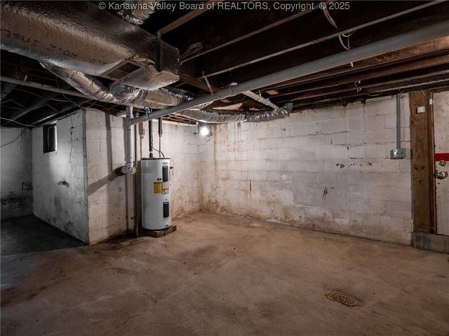 6444 Starlight Drive, Charleston, WV 25312