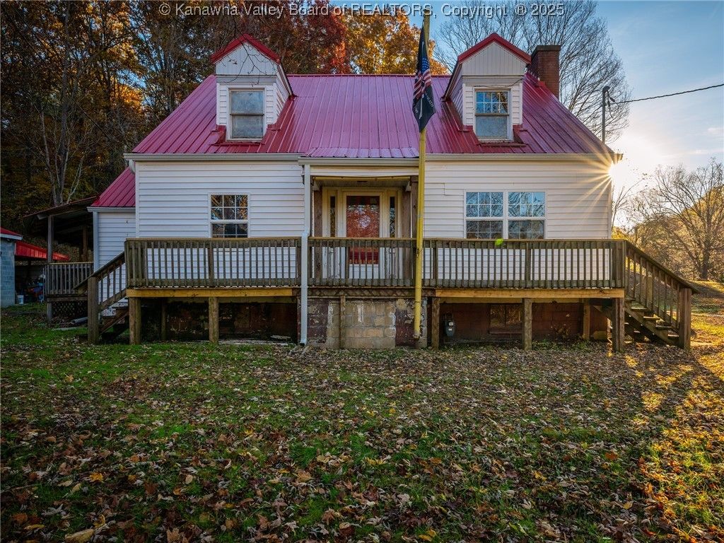 6444 Starlight Drive, Charleston, WV 25312