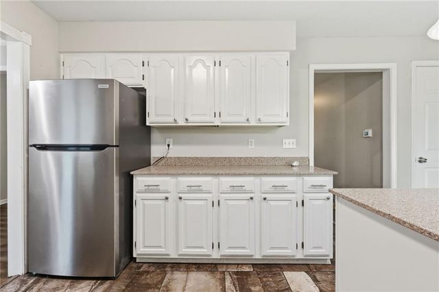 201 N Poplar Drive, Gardner, KS 66030
