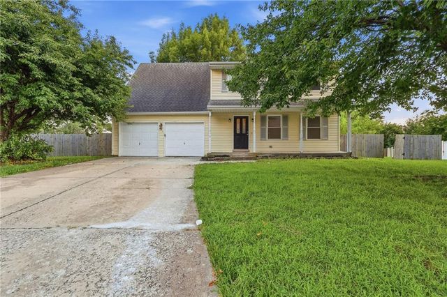 201 N Poplar Drive, Gardner, KS 66030