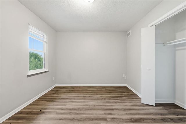 201 N Poplar Drive, Gardner, KS 66030