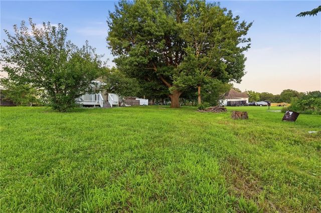 201 N Poplar Drive, Gardner, KS 66030