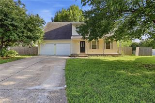 201 N Poplar Drive, Gardner, KS 66030