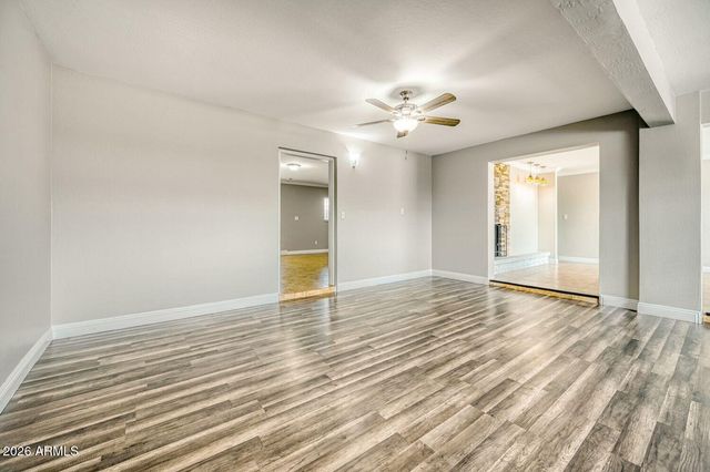 5548 W BELMONT Avenue, Glendale, AZ 85301