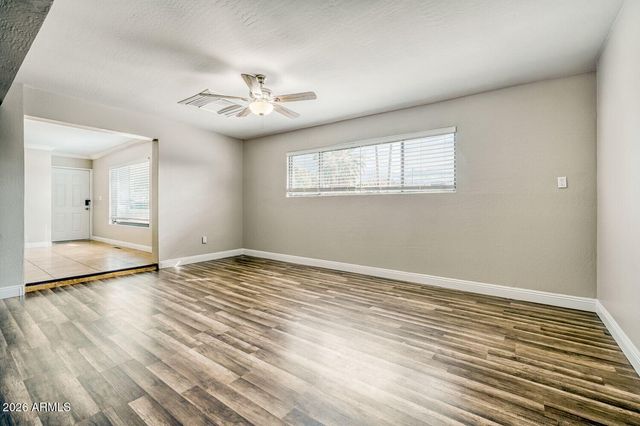 5548 W BELMONT Avenue, Glendale, AZ 85301