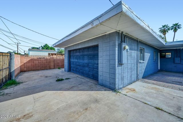 5548 W BELMONT Avenue, Glendale, AZ 85301