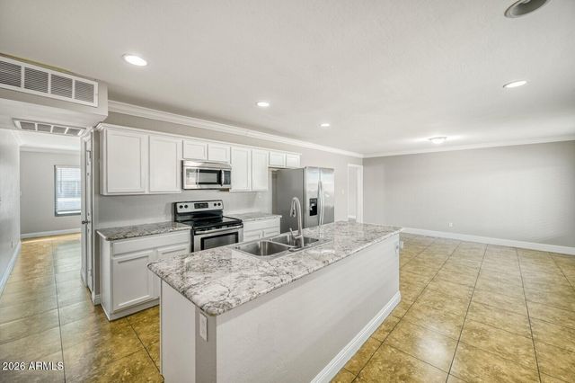 5548 W BELMONT Avenue, Glendale, AZ 85301