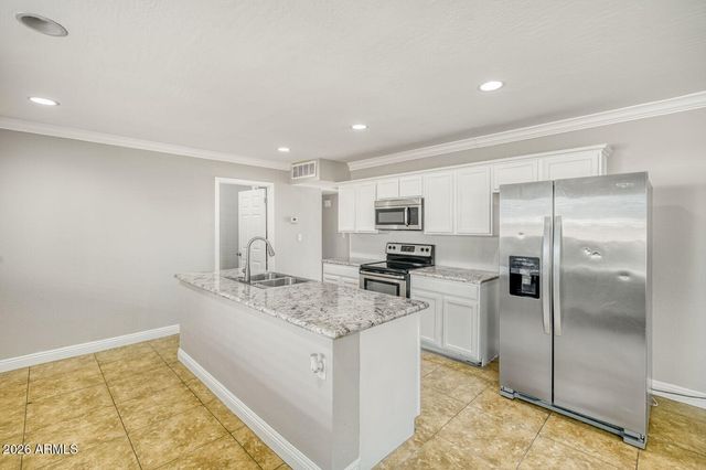 5548 W BELMONT Avenue, Glendale, AZ 85301