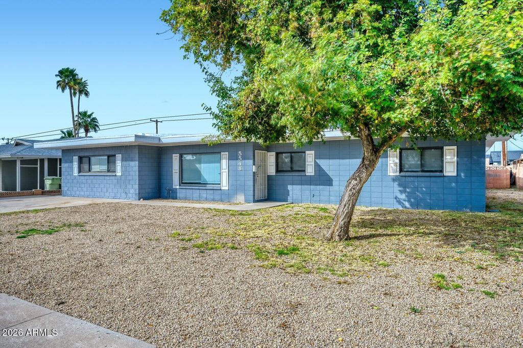 5548 W BELMONT Avenue, Glendale, AZ 85301
