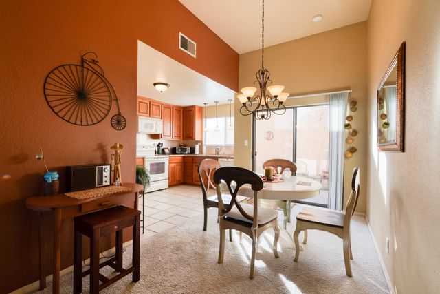 10277 Las Casitas Court NE, Albuquerque, NM 87111