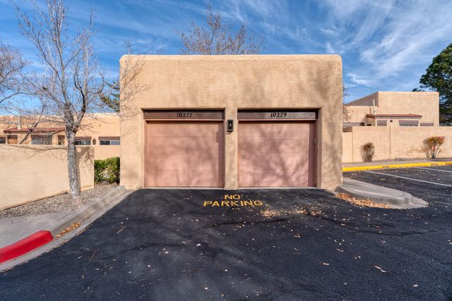 10277 Las Casitas Court NE, Albuquerque, NM 87111